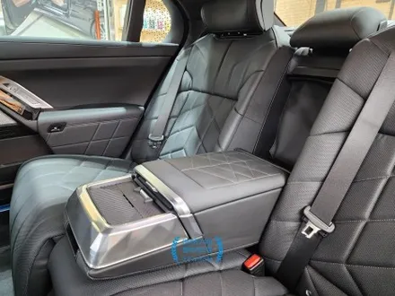 BMW740i 실내커스텀 실내옵션컬러의 아쉬움을 아우라커스텀 에서 깔끔하게 해결 / 오산 수목원로