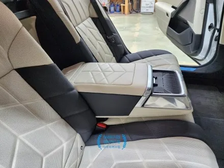 BMW740i 실내커스텀 실내옵션컬러의 아쉬움을 아우라커스텀 에서 깔끔하게 해결 / 오산 수목원로