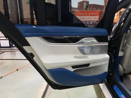 서울 자동차실내복원 BMW745e 컬러커스텀 가죽복원 아우라커스텀 레텍코리아 오산본점 / 오산시 누읍동