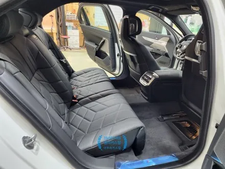 BMW740i 실내커스텀 실내옵션컬러의 아쉬움을 아우라커스텀 에서 깔끔하게 해결 / 오산 수목원로