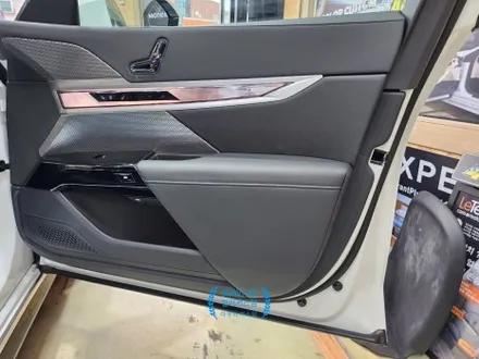 BMW740i 실내커스텀 실내옵션컬러의 아쉬움을 아우라커스텀 에서 깔끔하게 해결 / 오산 수목원로