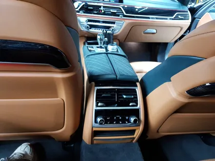 서울 자동차실내복원 BMW745e 컬러커스텀 가죽복원 아우라커스텀 레텍코리아 오산본점 / 오산시 누읍동