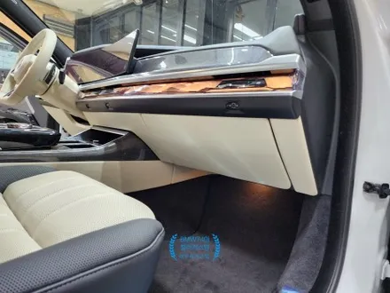 BMW740i 실내커스텀 실내옵션컬러의 아쉬움을 아우라커스텀 에서 깔끔하게 해결 / 오산 수목원로