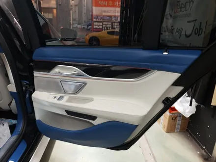 서울 자동차실내복원 BMW745e 컬러커스텀 가죽복원 아우라커스텀 레텍코리아 오산본점 / 오산시 누읍동