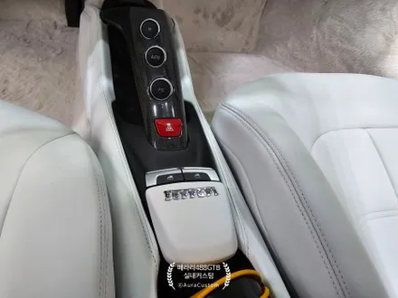 페라리488GTB 자동차실내커스텀 국내1대 뿐인 실내공간 페라리실내도색 작은차이의 퀄리티 아우라커스텀 / 오산 수목원로