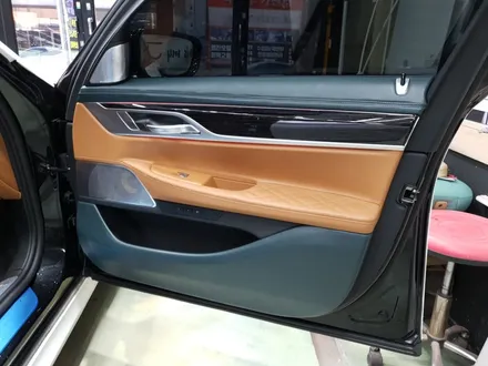 서울 자동차실내복원 BMW745e 컬러커스텀 가죽복원 아우라커스텀 레텍코리아 오산본점 / 오산시 누읍동