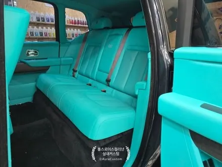 롤스로이스컬리넌실내커스텀 브레이크캘리퍼도색 까지 실내와 맞춤형 티파니민트컬러 롤스로이스실내커스텀 은 이렇게? 수원실내커스텀 아우라커스텀 / 오산시 누읍동