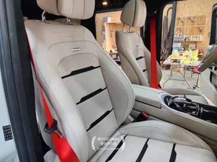 벤츠G63AMG 있는그대로의 변화 안전벨트교체 가죽복원 컬러커스텀 한번의 선택이 매우 중요합니다. 최고의 시스템 아우라커스텀 / 오산 수목원로