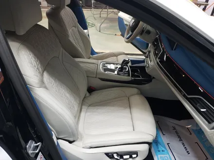 서울 자동차실내복원 BMW745e 컬러커스텀 가죽복원 아우라커스텀 레텍코리아 오산본점 / 오산시 누읍동