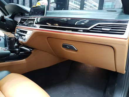 서울 자동차실내복원 BMW745e 컬러커스텀 가죽복원 아우라커스텀 레텍코리아 오산본점 / 오산시 누읍동