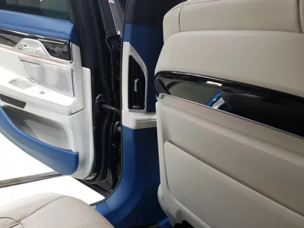서울 자동차실내복원 BMW745e 컬러커스텀 가죽복원 아우라커스텀 레텍코리아 오산본점 / 오산시 누읍동