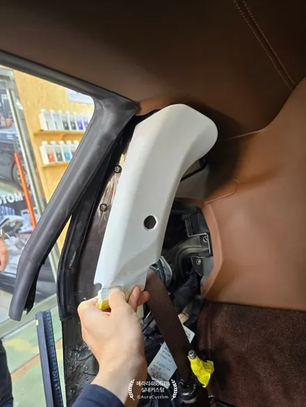 페라리488GTB 자동차실내커스텀 국내1대 뿐인 실내공간 페라리실내도색 작은차이의 퀄리티 아우라커스텀 / 오산 수목원로