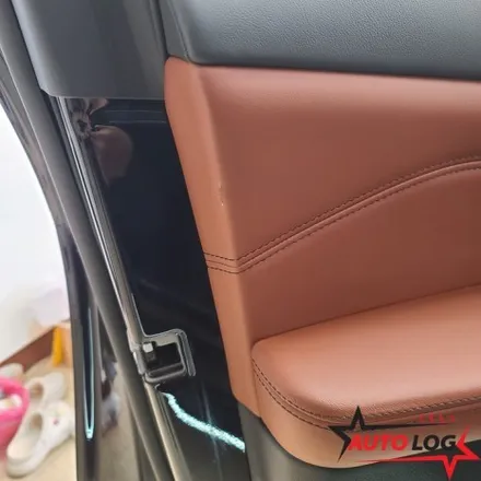 BMW X7 브라운 컬러 도어트림 찍힘 상처 가죽 복원 / 광주,전주,익산