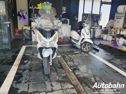 바이크 세차 피들3 부분래핑 PCX 바이크 디테일링 케어 바이크세차 오토바이스팀세차 바이크스팀세차 시공은 아우토반에서 시공 받으세요. / 고양시 삼송동