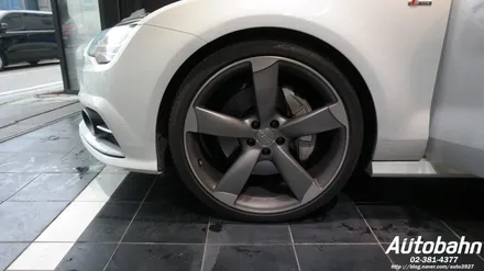 Audi A7 프리미엄 세차 디테일링세차 받으세요. 일산 스팀 손 세차 일산디테일링세차 일산세차 / 고양시 삼송동