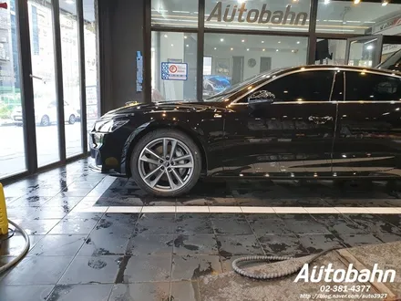 신차 패키지 AUDI 신형 A7 레인보우 V90 시공 QXD5000블랙박스 에코파워팩 PPF생활보호패지키 유리막 코팅 시공은 아우토반과 함께 하세요 / 고양시 삼송동