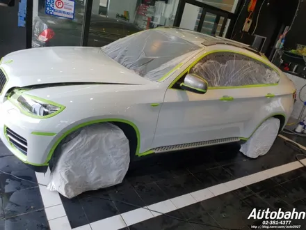 BMW X6M50D 프리미엄 광택 삼송 광택 은평구 광택 제대로 된 광택을 받아보세요 차량 손상이 없게끔 꼼꼼한 광택을 3인의 디테일러가 시공해드립니다. / 고양시 삼송동