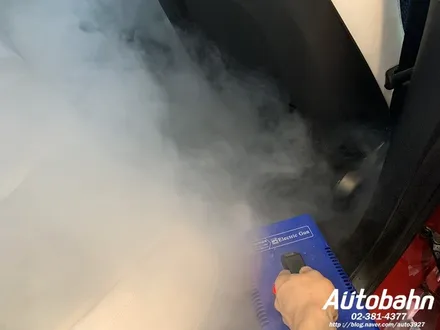 차량에 라떼를 쏟았을때 최대한 빠르게 아우토반에 방문해주시면 됩니다. 비용절감의 방법 ^^ 테슬라 모델3 / 고양시 삼송동