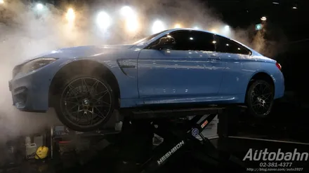 BMW M4 차량 하부 오염물제거 하부세차 리프트세차 디테일링세차 은평구하부세차 일산하부세차 파주하부세차 / 고양시 삼송동