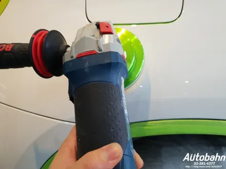 BMW X6M50D 프리미엄 광택 삼송 광택 은평구 광택 제대로 된 광택을 받아보세요 차량 손상이 없게끔 꼼꼼한 광택을 3인의 디테일러가 시공해드립니다. / 고양시 삼송동