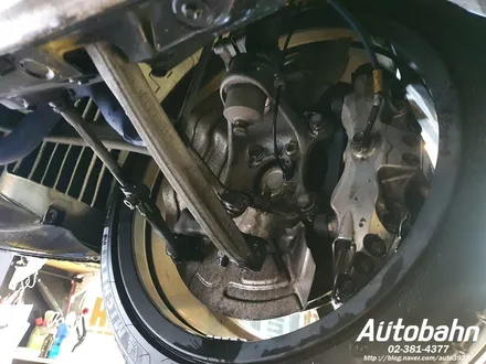 BMW M4 하부세차 리프트하부세차 프리미엄 하부세차 염화칼슘제거 스팀하부세척 고양 삼송 원당 은평 / 고양시 삼송동