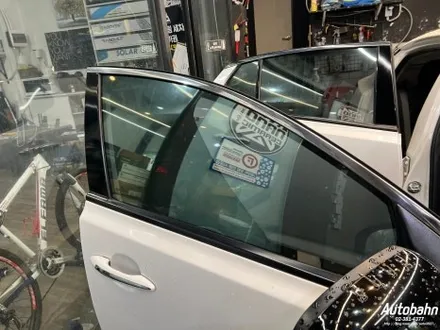 KIA K5 로얄시리즈701 반사썬팅 오래되고 노후화되어 변색된 필름 가성비 좋은 로얄시리즈 반사필름으로 시공받으세요! / 고양시 삼송동