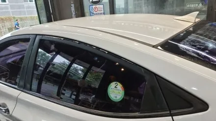 아반떼MD 열선 재시공 측면 B필러테입 재시공 뽀글이 열선 보라색필름변색 재시공은 아우토반에 문의주세요! / 고양시 삼송동