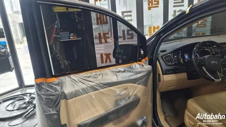 카니발썬팅 레이노F5 썬팅 재시공 전체 썬팅 재시공 가성비썬팅 재시공은 아우토반에 받으세요!! / 고양