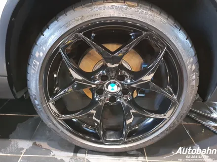 BMW X6M50D 프리미엄 광택 삼송 광택 은평구 광택 제대로 된 광택을 받아보세요 차량 손상이 없게끔 꼼꼼한 광택을 3인의 디테일러가 시공해드립니다. / 고양시 삼송동