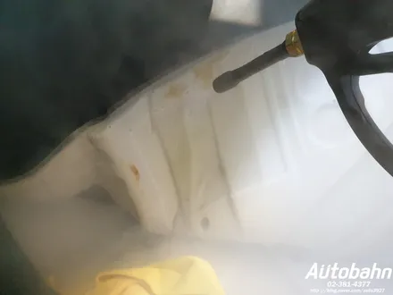 벤츠 GLA200 실내크리닝 부분 실내클리닝 일산 자동차 실내클리닝 바닥 세척 커피 쏟은 차량 세차 일산 실내클리닝 / 고양시 삼송동