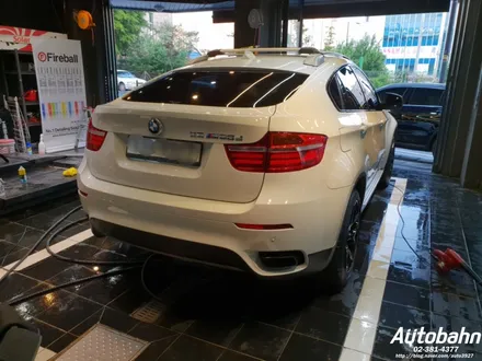 BMW X6M50D 프리미엄 광택 삼송 광택 은평구 광택 제대로 된 광택을 받아보세요 차량 손상이 없게끔 꼼꼼한 광택을 3인의 디테일러가 시공해드립니다. / 고양시 삼송동