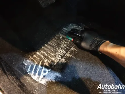 벤츠 GLA200 실내크리닝 부분 실내클리닝 일산 자동차 실내클리닝 바닥 세척 커피 쏟은 차량 세차 일산 실내클리닝 / 고양시 삼송동