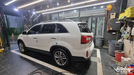 아우토반에는 중고차패키지가 있습니다. 중고차를 신차처럼 만드는 패키지  썬팅+블랙박스(후방카메라겸용)LX5+에바크리닝 +디테일세차 / 고양