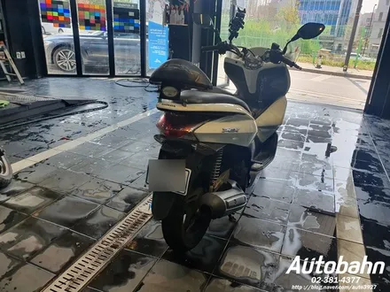 바이크 세차 피들3 부분래핑 PCX 바이크 디테일링 케어 바이크세차 오토바이스팀세차 바이크스팀세차 시공은 아우토반에서 시공 받으세요. / 고양시 삼송동
