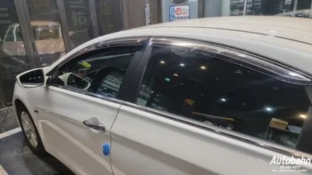 로얄시리즈 썬팅 701 반사썬팅 가성비 썬팅 열선지짐이 썬팅 재시공 열차단썬팅이 필요하시면 아우토반에 문의주세요! / 고양