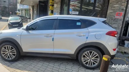 올뉴투싼 가성비썬팅 로얄101썬팅  전체썬팅재시공 변색된 필름제거 전체썬팅 비반사썬팅 로얄썬팅은 아우토반에 문의주세요! / 고양