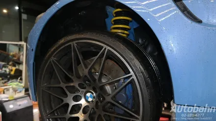 BMW M4 차량 하부 오염물제거 하부세차 리프트세차 디테일링세차 은평구하부세차 일산하부세차 파주하부세차 / 고양시 삼송동