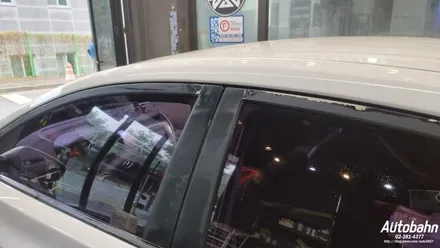 아반떼MD 열선 재시공 측면 B필러테입 재시공 뽀글이 열선 보라색필름변색 재시공은 아우토반에 문의주세요! / 고양시 삼송동