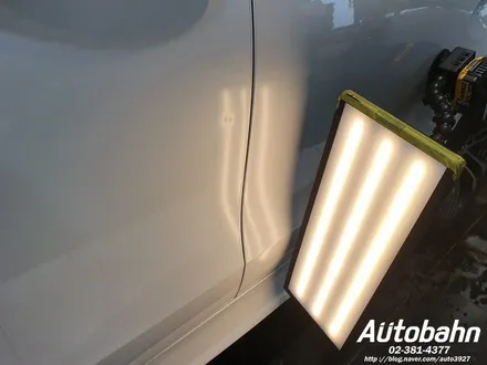 BMW X6M50D 문콕 덴트 자동차 덴트 문콕복원 자동차기스복원은 아우토반 일산점입니다. / 고양시 삼송동