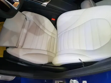 벤츠 C200 인디 오더 시트 베이지 시트 화이트 시트  D.S Leather Coat 가죽시트 손상 방지 가죽시트 클리닝 가죽시트 관리 / 고양시 삼송동