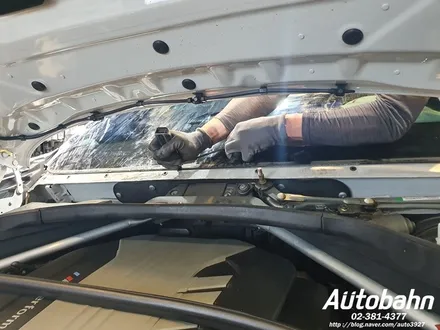 BMW X6M50D 보험수리 전면 유리 교환 보험수리 자차 처리 교환 휠 복원은 일산 아우토반에서 진행하세요 ^^ / 고양시 삼송동