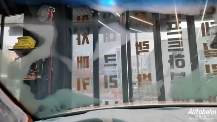 레이노F5 전면유리 썬팅 재시공 변색된 썬팅지 재시공 썬팅지 뜯겨서 재시공 당일시공 전면썬팅은 아우토반에 상의하세요! / 고양