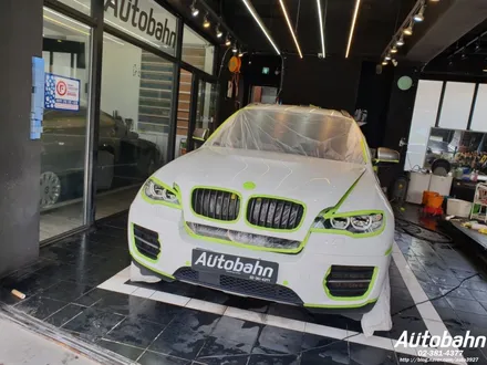 BMW X6M50D 프리미엄 광택 삼송 광택 은평구 광택 제대로 된 광택을 받아보세요 차량 손상이 없게끔 꼼꼼한 광택을 3인의 디테일러가 시공해드립니다. / 고양시 삼송동