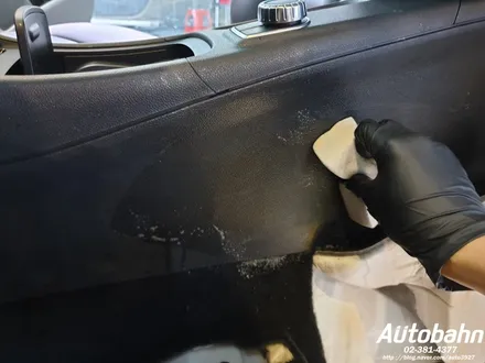 벤츠 GLA200 실내크리닝 부분 실내클리닝 일산 자동차 실내클리닝 바닥 세척 커피 쏟은 차량 세차 일산 실내클리닝 / 고양시 삼송동
