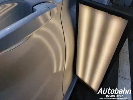 BMW X6M50D 문콕 덴트 자동차 덴트 문콕복원 자동차기스복원은 아우토반 일산점입니다. / 고양시 삼송동