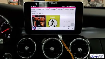 벤츠 C클래스 최신 스마트폰을 연동, 편리한 네비게이션으로 업그레이드_ 폰인카 대구