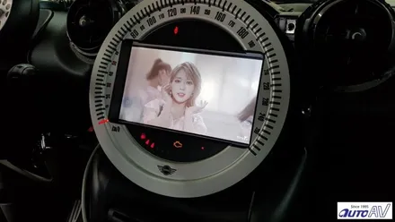 2011 BMW 미니 컨트리맨 쿠퍼 내비게이션에도 스마트폰 미러링 폰인카 적용 ^^ 스마트하게 ~