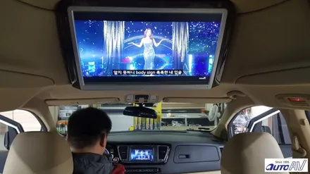 자동차와 IT에 융합 커넥티드 카 스마트폰 미러링 PoninCar(폰인카) 올뉴카니발에 장착 ^^