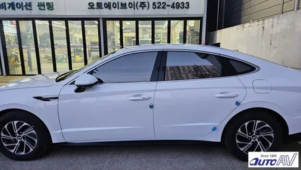 소나타 디 엣지 하이브리드 서라운드 뷰 출고 더 멋지게 추가하였답니다. in 대구 모비스 썬팅에서
