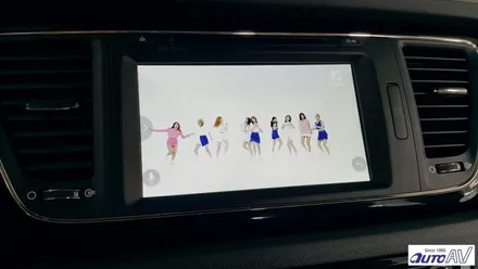 자동차와 IT에 융합 커넥티드 카 스마트폰 미러링 PoninCar(폰인카) 올뉴카니발에 장착 ^^